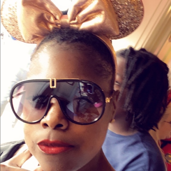 Women’s “ Sunsetters” Sunglasses - Picture 2 of 3